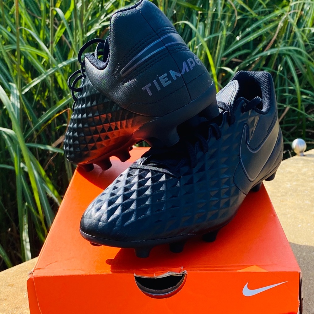 Nike Soccer Cleats Legend 8